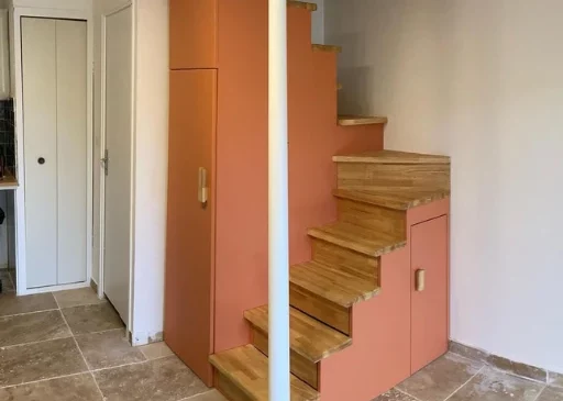 Aménagement sur mesure pour escalier