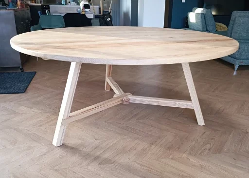 Fabricant de table en bois ronde