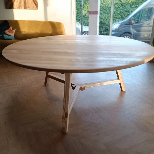 Fabricant de table en bois ronde à Toulouse