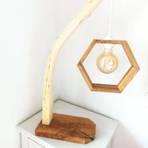 Lampe design en bois massif