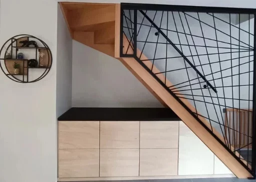 Meuble sur mesure sous escalier