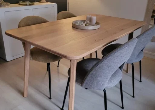 Table en bois sur mesure